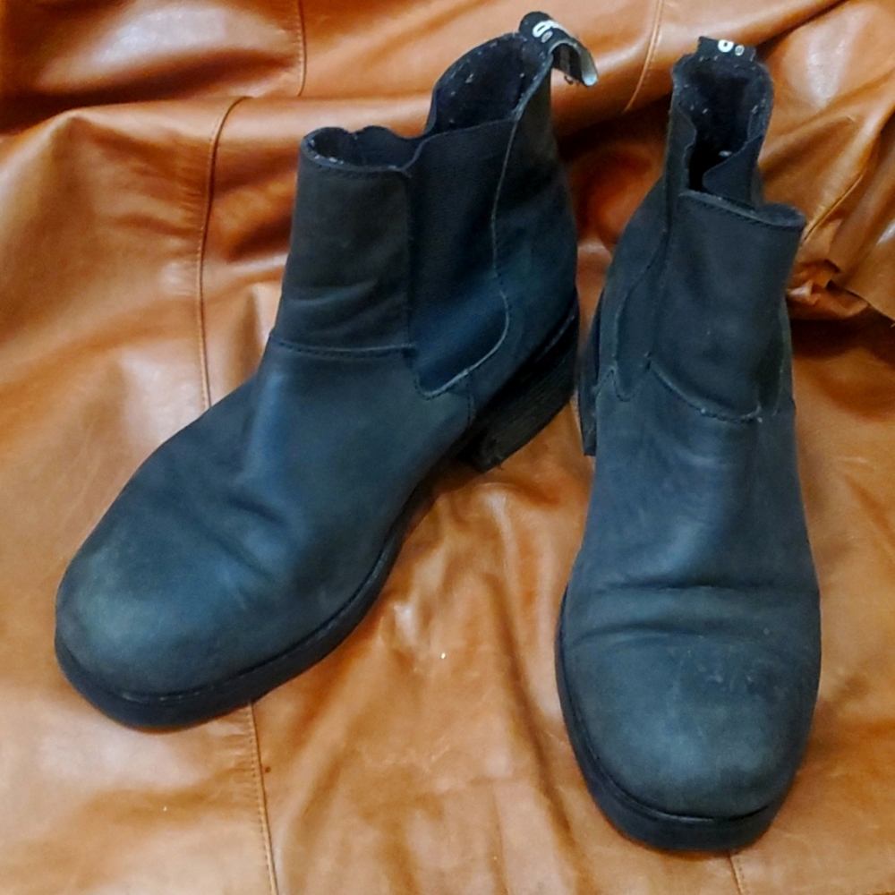 Black combat  boots